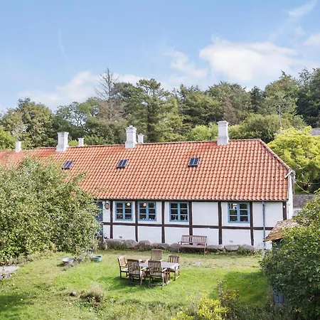 Hébergement de vacances 3 Bedroom In *